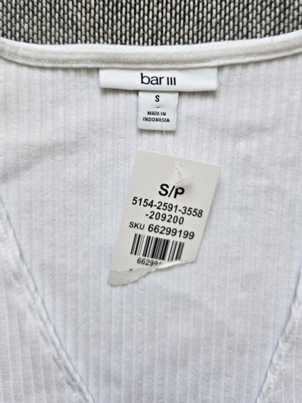 BAR III Ribbed Wrap Short Sleeved Top Small NWT - Picture 8 of 9